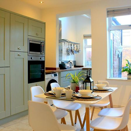 Cosy Modern 3 Bedroom House, Sleeps 7, Sheffield Walkly Eksteriør bilde